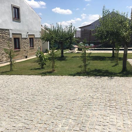 Casadaldeiadalmofala Exteriör bild