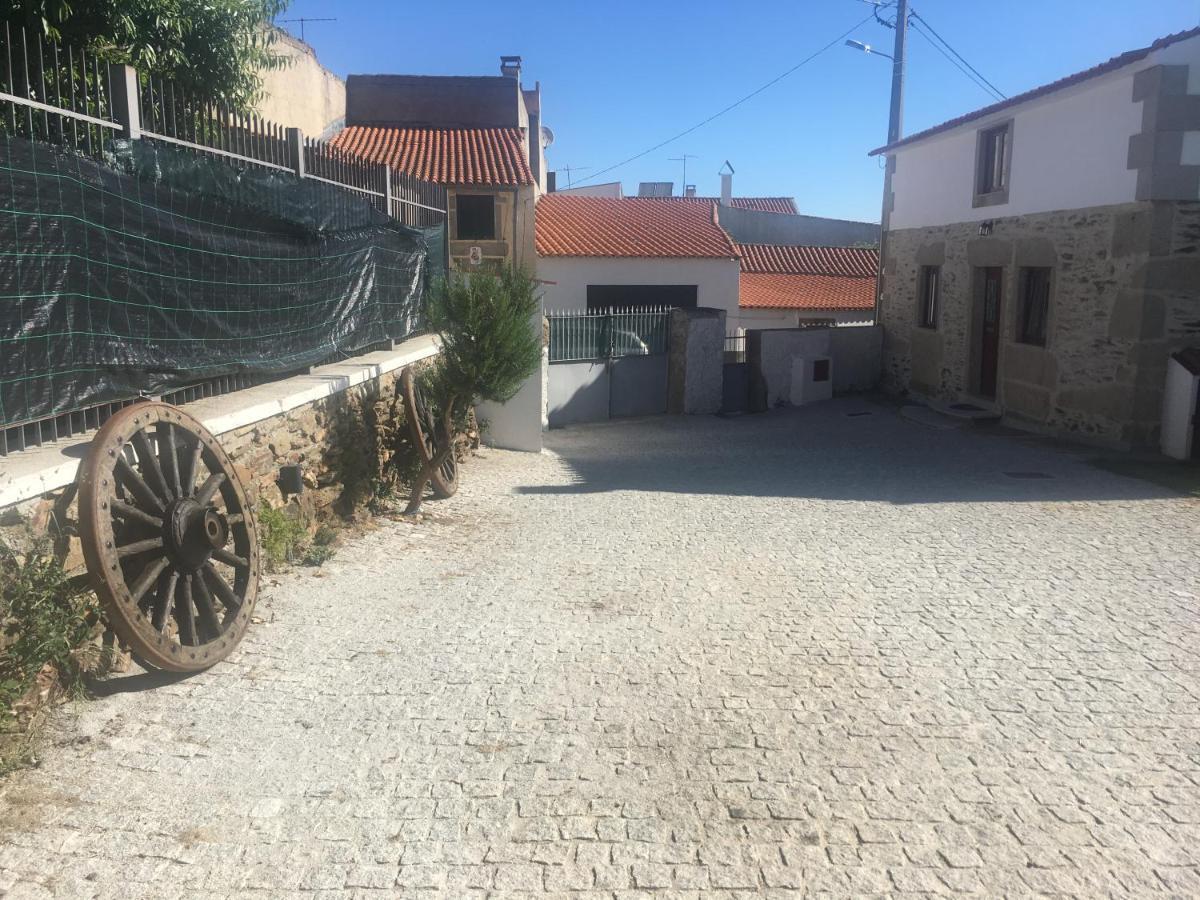 Casadaldeiadalmofala Exteriör bild